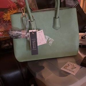 Vegan bag and tote
